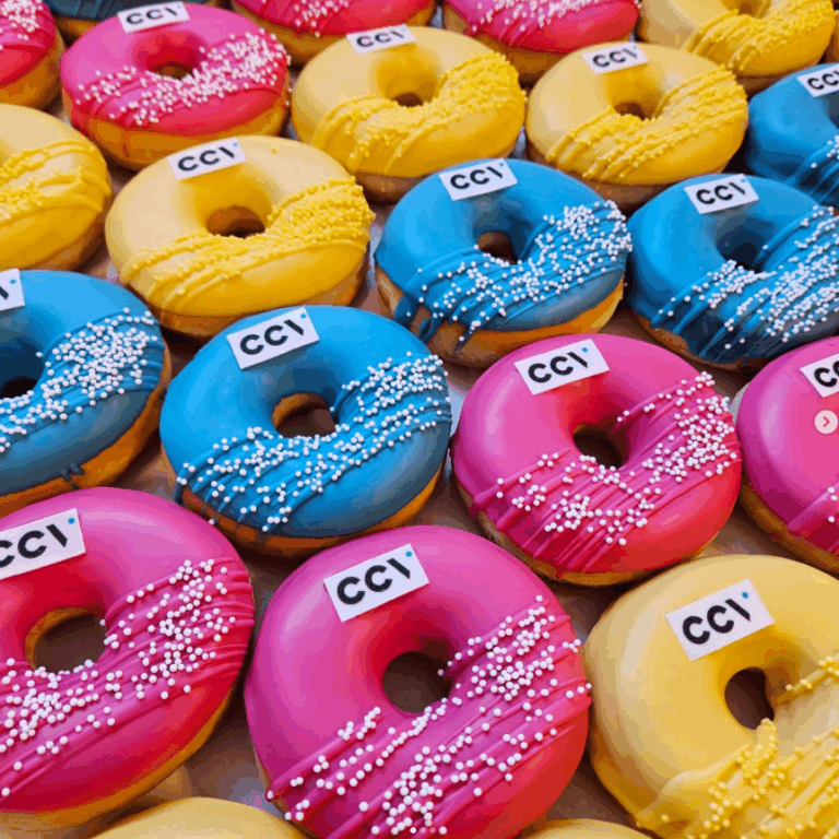donuts met logo als shareable item binnen brandingcampagne