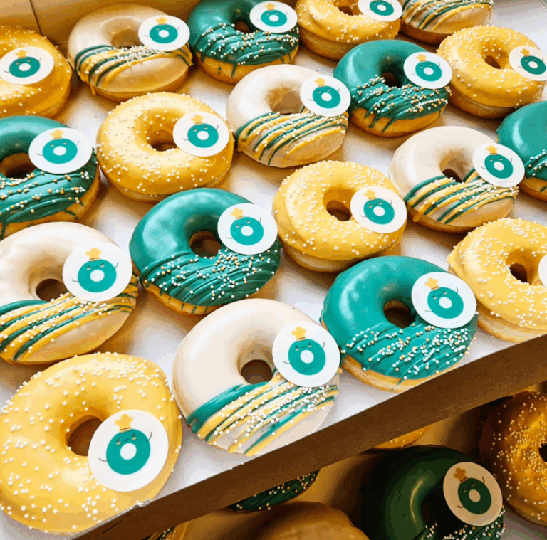 branding doos met donuts als bedankje voor relaties